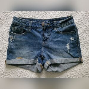 BDG Sz 26 Shorty shorts